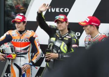 Podio de MotoGP, con Crutchlow, Marc Márquez y Bradl.