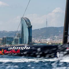 Alinghi Red Bull Racing se adueña de Barcelona