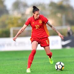 Hermoso dispara la euforia de La Roja en el Algarve