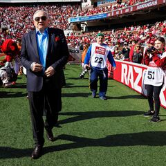 Why won’t Jerry Jones donate to Arkansas Razorbacks' NIL fund?
