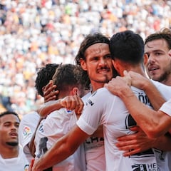 Corona, sobre Cavani: “Es como un padre, si ellos están en casa, los niños están más tranquilos”