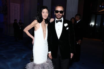 Vera Wang y Tom Ford durante la fiesta de la Gala del Met 2025, "Superfine: Sastrer¨ªa de estilo negro", en el Museo Metropolitano de Arte de la ciudad de Nueva York.