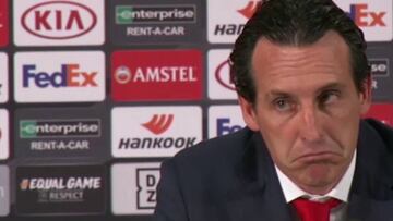 La interrupción más surrealista a Emery: Su cara lo dice todo...