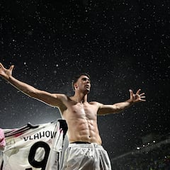 Vlahovic hace volar a la Juve