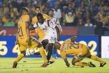 Te presentamos las mejores postales que dejó el encuentro de vuelta de las semifinales entre los felinos y los azulcremas en el Universitario.