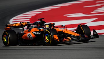 GRAFCAT8907. MONTMELÓ (BARCELONA), 30/05/2025.- El piloto australiano del equipo McLaren, Oscar Piastri, durante la segunda sesión de entrenamientos libres del Gran Premio de España de Fórmula 1 que ha comenzado hoy en el circuito de Barcelona-Cataluña, en Montmeló (Barcelona). EFE/Alejandro García