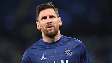 (FILES) In this file photo taken on November 24, 2021 Paris Saint-Germain's Argentinian striker Lionel Messi warms up ahead of the UEFA Champions League Group A football match between Manchester City and Paris Saint-Germain at the Etihad Stadium in M
