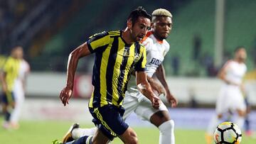 "Acuerdo mutuo": Fenerbahce anuncia la partida de Mauricio Isla