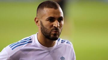 Benzema calentando en Riazor.