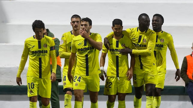 Arnau Tenas resuelve el ‘escape room’ de Lebrija