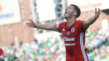 Guido Rodríguez con Xolos