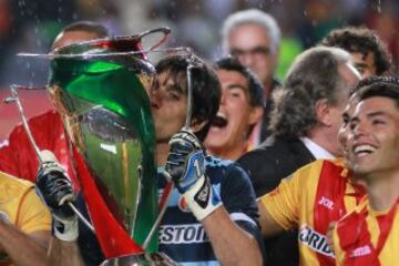 En 2013 y de nuevo con la capitanía, pero ahora del Morelia, Vilar se corona campeón de la Copa MX tras derrotar a Atlas en la final en tanda de penales, en la que 'El Jefe atajó' tres penales y anotó uno.