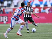 Un chileno desciende en Brasil