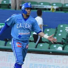 Yaquis mantiene invicto con voltereta frente a Algodoneros