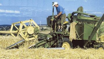 Leigh, agricultor, logra poner en funcionamiento su vieja cosechadora de 95 años: “Perdí todo propósito en la vida”