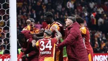 Osimhen avisa a Anfield