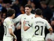Soccer Football - LaLiga - Real Madrid v Elche - Santiago Bernabeu, Madrid, Spain - March 14, 2026 Real Madrid's Federico Valverde celebrates scoring their second goal with Brahim Diaz and Fran Garcia REUTERS/Violeta Santos Moura