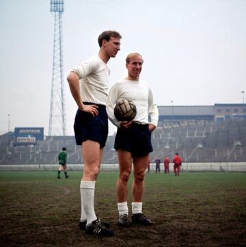 Los hermanos Charlton son los ¨²nicos que pueden presumir de haber sido campeones del mundo juntos, pues los ingleses se consagraron en casa en el mundial de 1966.