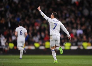 MADRID, SPAIN - MARCH 12:  Cristiano Ronaldo of Real Madrid celebrates after scoring Real's opening goal during the La Liga match between Real Madrid CF and Real Betis Balompie at Estadio Santiago Bernabeu on March 12, 2017 in Madrid, Spain.  (Photo by De