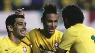Brasil gana gracias a los tantos de Neymar y Lucas