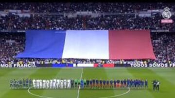 Minuto de silencio por las v&iacute;ctimas de los atentados de Par&iacute;s en el Santiago Bernab&eacute;u antes del &quot;Cl&aacute;sico&quot; entre Real Madrid y Barcelona.