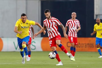 Lucas Pérez y Mario Hermoso.