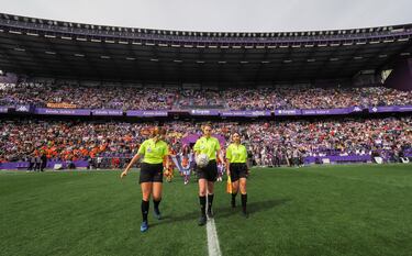 Anuar, la ‘ley de la ex’, una portera accidental y una colegiada delantera