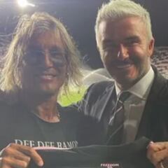 David Beckham se encontró con Claudio Caniggia y le obsequió camiseta del Inter Miami