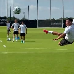 ¡Tiembla la Liga MX! El golazo de Chucky Lozano en entrenamiento previo al All Star Game
