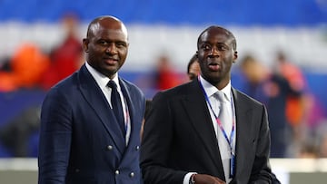 Patrick Vieira levanta la mano para dirigir a la Selección de Estados Unidos