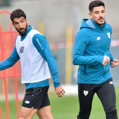 Lezama: Yuri Berchiche se entrena con normalidad
