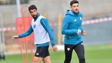 Yuri, con Raúl García esta mañana en Lezama