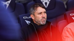 Coudet despeja en público, River Plate acecha en silencio