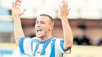 <b>PASO ATRÁS. </b>El Deportivo quería blindar a Xisco, pero tendrá que esperar.