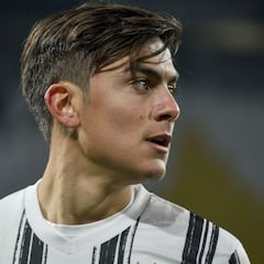 Cassano: "Cuando le meten presión, Dybala se mea encima"