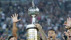 Marcelo se convierte el leyenda al ganar la Copa Libertadores, su título número 30. Fluminense se coronó campeón por primera vez en su historia después derrotar a Boca Juniors en la prórroga.