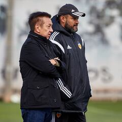 Los 5 millones que le piden por Nuno siguen frenando a Lim