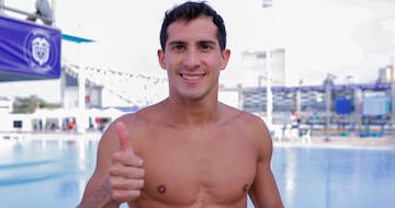 Rommel Pacheco, clavadista profesional que participó en la primer temporada del reallity.