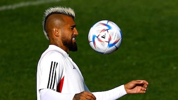 “Sólo a los más...”: Vidal ocupó foto de Zlatan y lanzó un mensaje