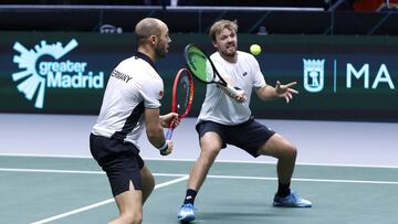 Kevin Krawietz y Tim Puetz, durante un duelo de dobles en Copa dDAvis.