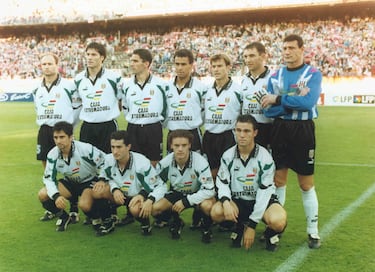 El equipo pacense se fundó como Sportiva Emeritense el 28 de diciembre de 1912 y desapareció el 11 de septiembre de 2000. Consiguió disputar dos temporadas (1995-96 y 1997-98) en la máxima competición española. 