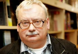 Andrzej Sapkowski, escritor de la saga ‘The Witcher’: “No me gusta trabajar muy duro o durante mucho tiempo. De hecho, no me gusta trabajar”
