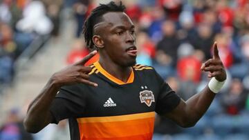 El delantero hondure&ntilde;o quer&iacute;a dejar la MLS antes de comenzar el 2019, pero la directiva de Houston no lo permiti&oacute; por lo que terminar&aacute; su contrato con el Dynamo y buscar&aacute; equipo.