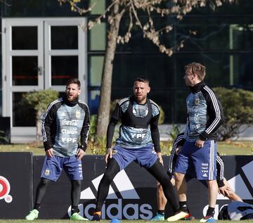 Buenos Aires 24 Mayo 2018, Argentina
Entrenamiento de la Seleccin argentina en el Predio de la AFA.
Messi, Otamendi Y Biglia
Foto Ortiz Gustavo
