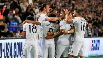 Zlatan Ibrahimovic estuvo fino frente al arco, y con doblete del delantero sueco, el Galaxy sali&oacute; con la victoria 2-0 sobre Philadelphia Union.