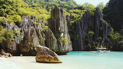 El Nido is located on Palawan (the largest island in the province of Palawan, Philippines. Sea turtles and birds from Southeast Asia flood its ecosystem.