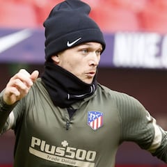 Trippier no se entrena con el Atlético... por unas molestias