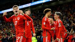 Soccer Football - Euro 2024 Qualifier - Group D - Wales v Croatia - Cardiff City Stadium, Cardiff, Wales, Britain - October 15, 2023 Wales' Harry Wilson celebrates scoring their first goal with Ethan Ampadu REUTERS/Molly Darlington