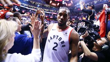 TORONTO, ON - MAY 12: Kawhi Leonard #2 of the Toronto Raptors leaves the court after sinking a buzzer beater to win Game Seven of the second round of the 2019 NBA Playoffs against the Philadelphia 76ers at Scotiabank Arena on May 12, 2019 in Toronto, Canada. NOTE TO USER: User expressly acknowledges and agrees that, by downloading and or using this photograph, User is consenting to the terms and conditions of the Getty Images License Agreement.   Vaughn Ridley/Getty Images/AFP
 == FOR NEWSPAPERS, INTERNET, TELCOS &amp; TELEVISION USE ONLY ==