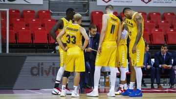 01/02/21 BALONCESTO UCAM MURCIA GRUPO SITO ALONSO TIEMPO MUERTO
FOTO:EstherCasas/ACBPHOTO
PUBLICADA 02/02/21 NA MA24 5COL
PUBLICADA 06/02/21 NA MA27 2COL